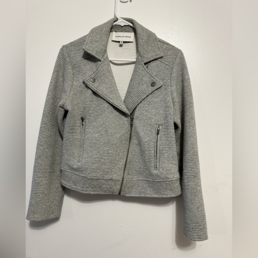 cupcakes & cashmere Gray Textured Blazer